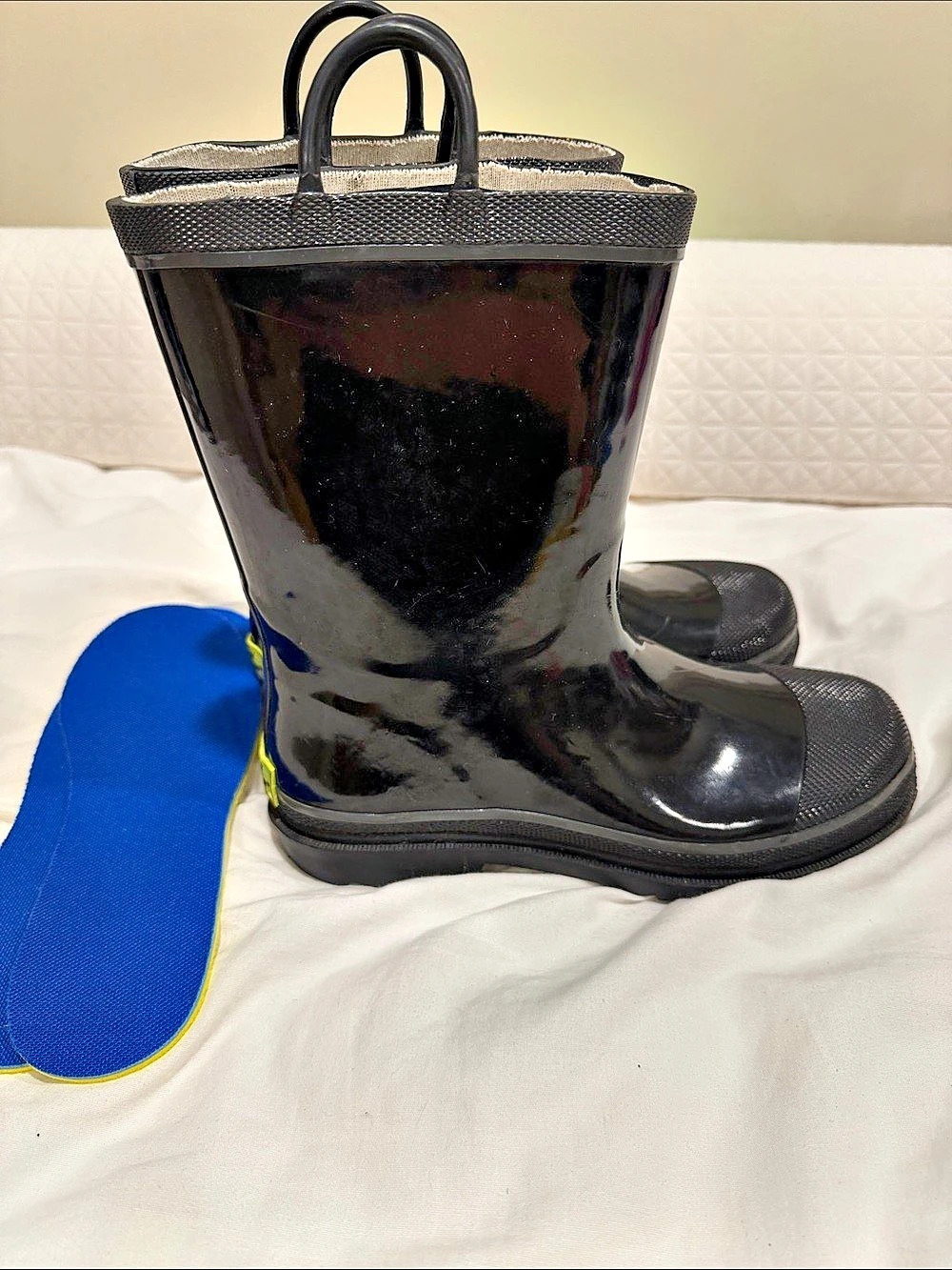 Western Chief Kids Waterproof Rain Boots Pull-On Handles Black boys 4